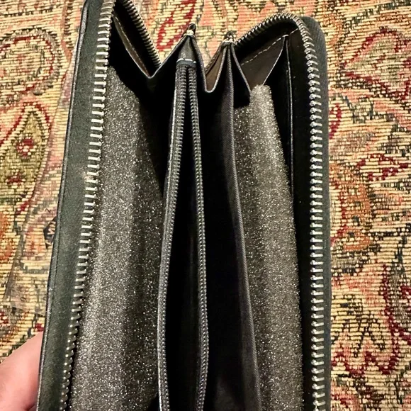 Dooney & Bourke Black Pebbled Leather Wallet - Picture 8 of 8